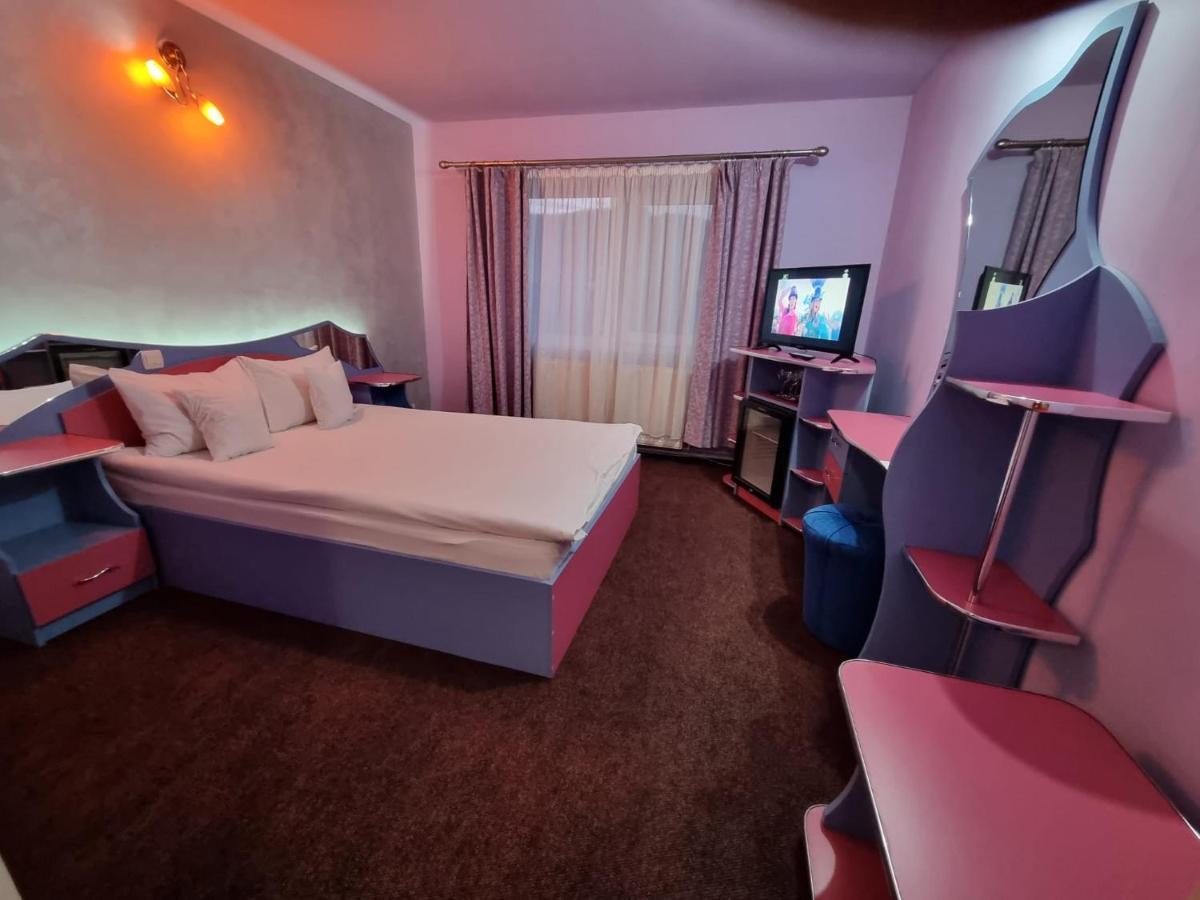 Hotel Yax Cîmpeni Rom bilde